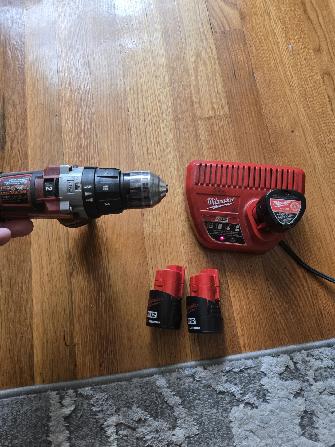 Milwaukee M12 Cordless Drill Set - photo 3