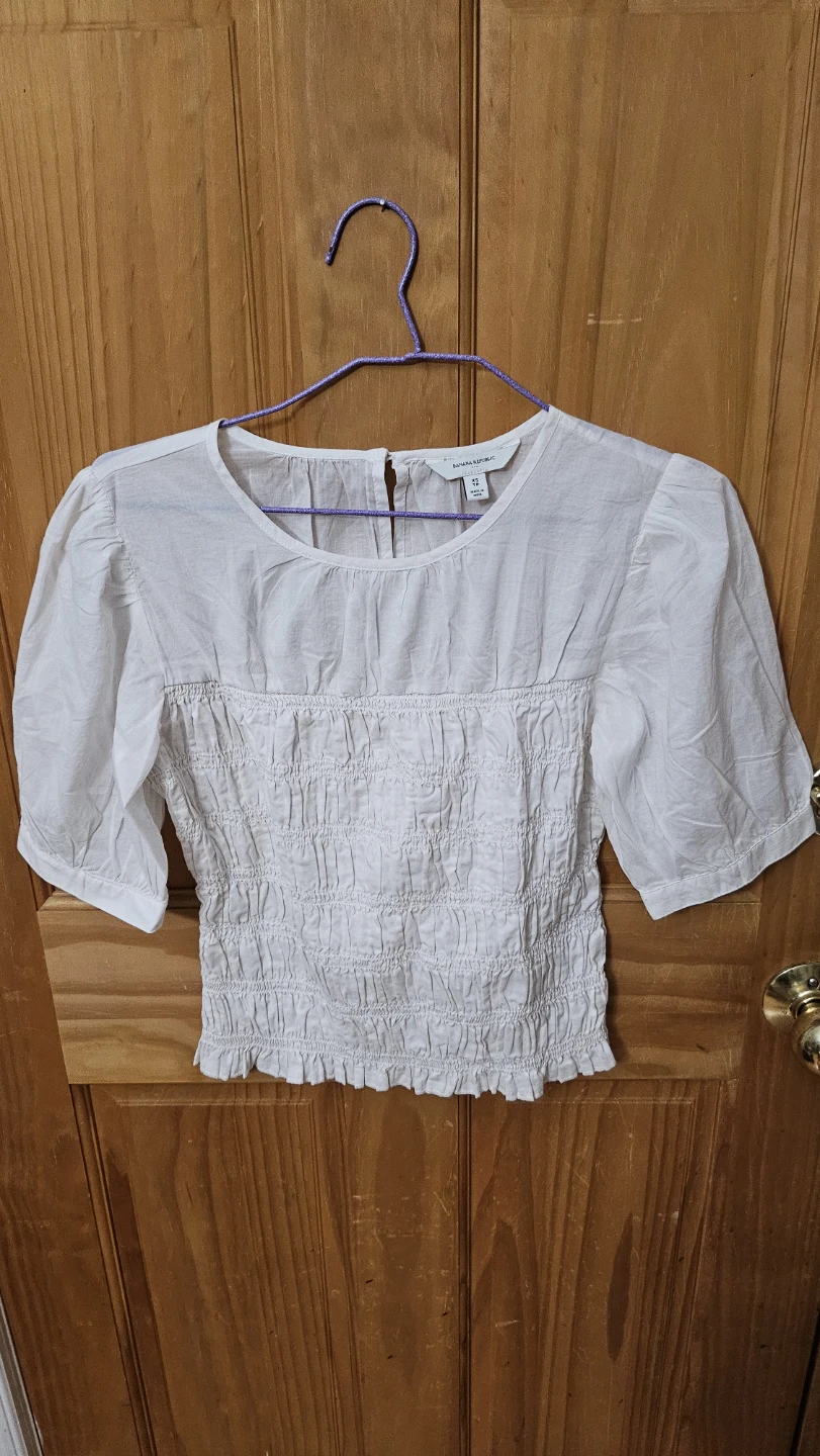 Banana Republic White Smocked Top XS