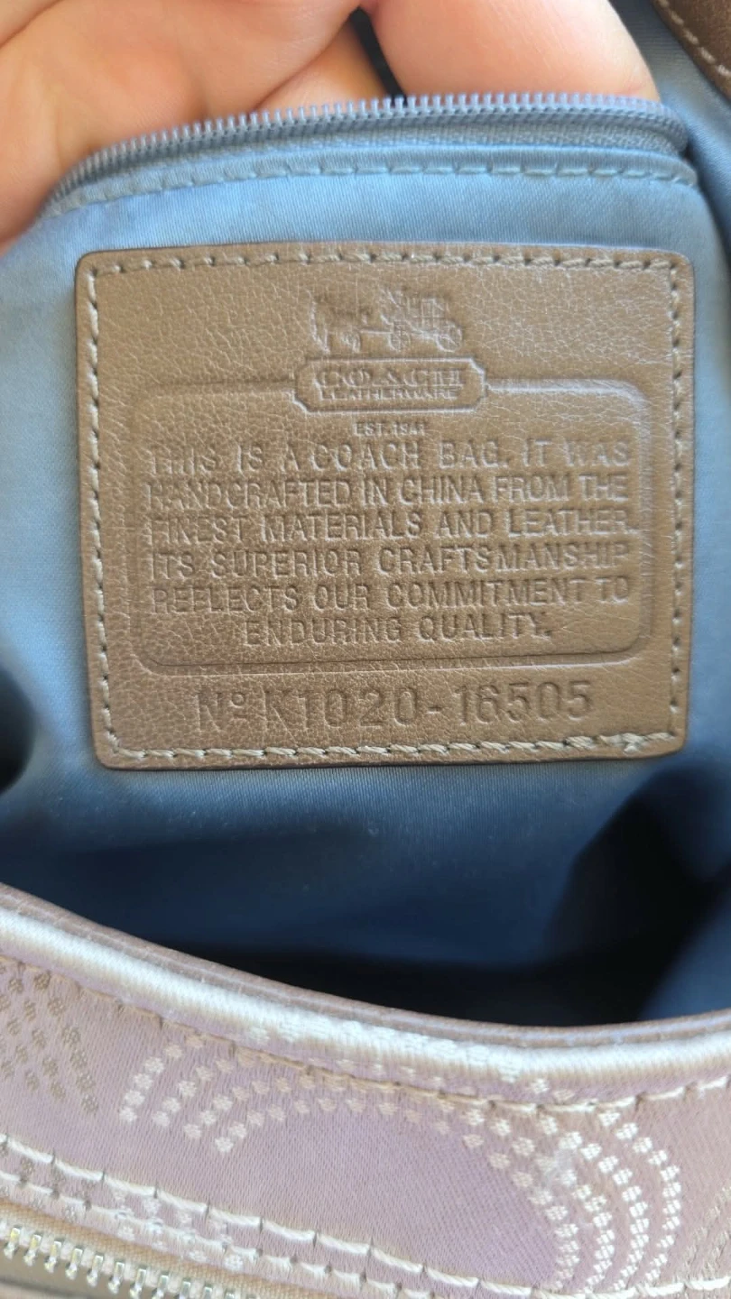 Authentic Coach Madison Hobo Bag - photo 3