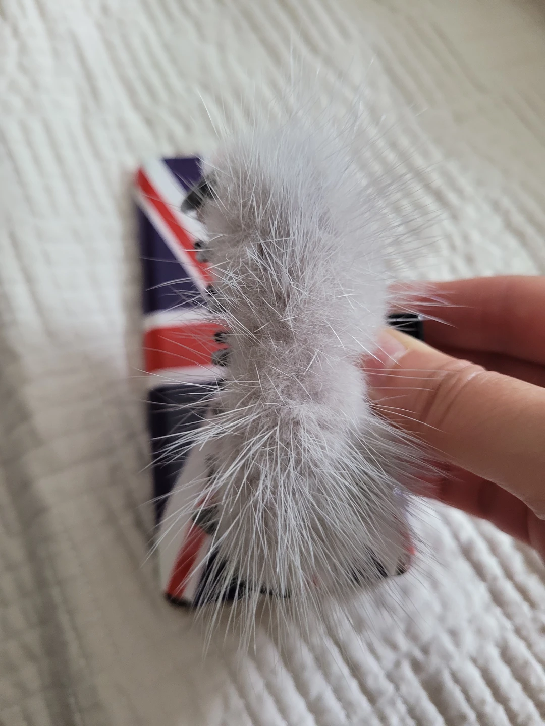Mink Union Jack Furry Claw Clip - photo 3