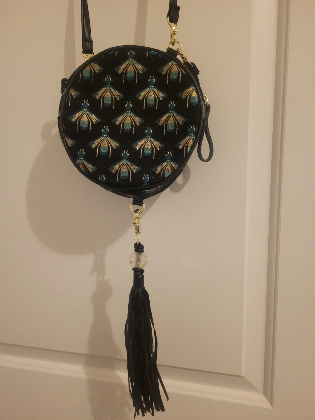 Black Round Crossbody Bag with Bee Pattern - photo 2