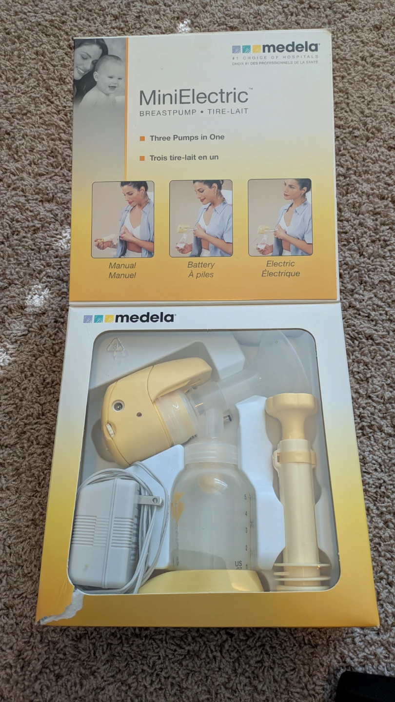 Medela Mini Electric Breastpump & Accessories - photo 3