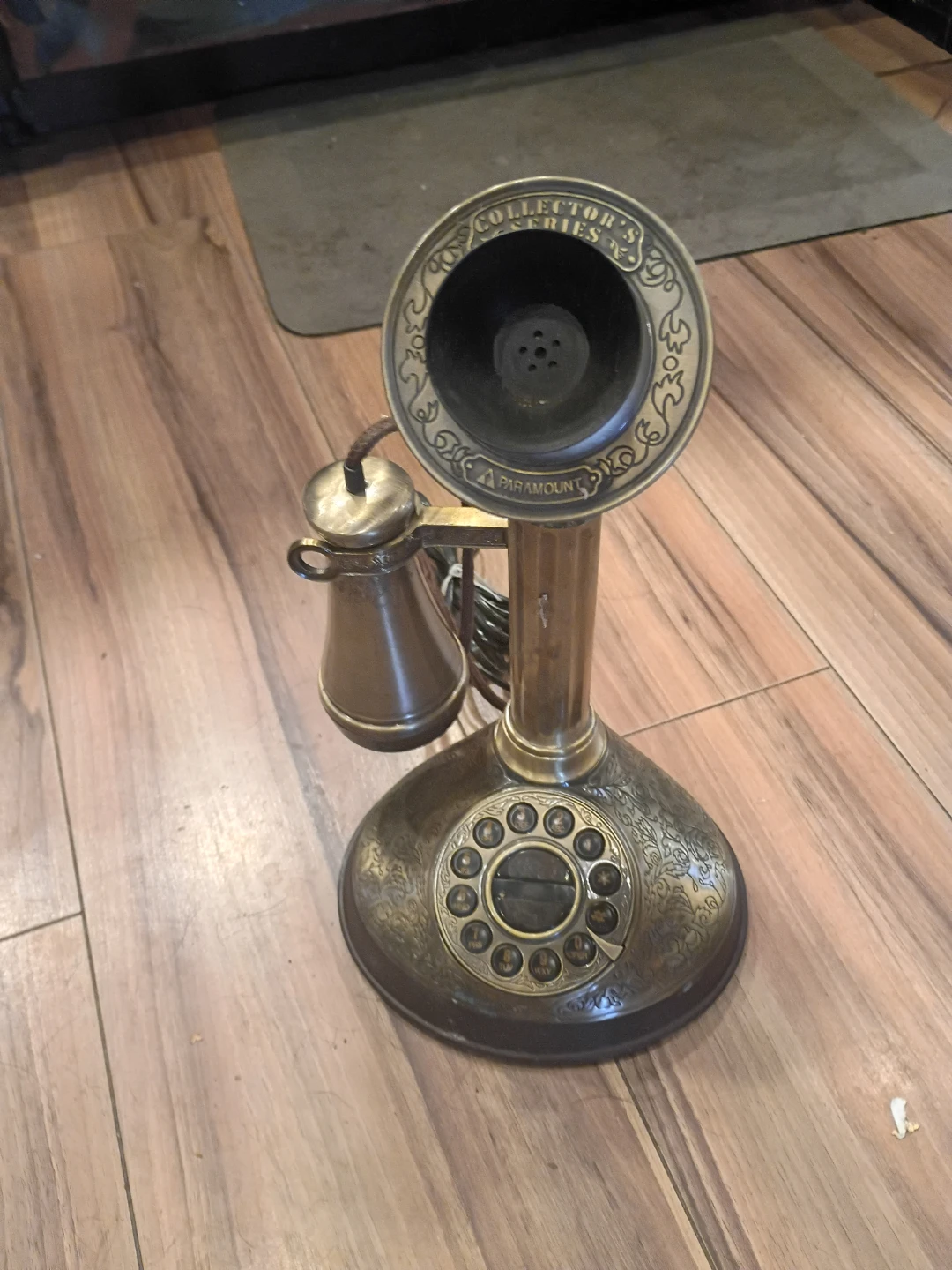 Paramount "Collector's Series" Rotary Phone - photo 2