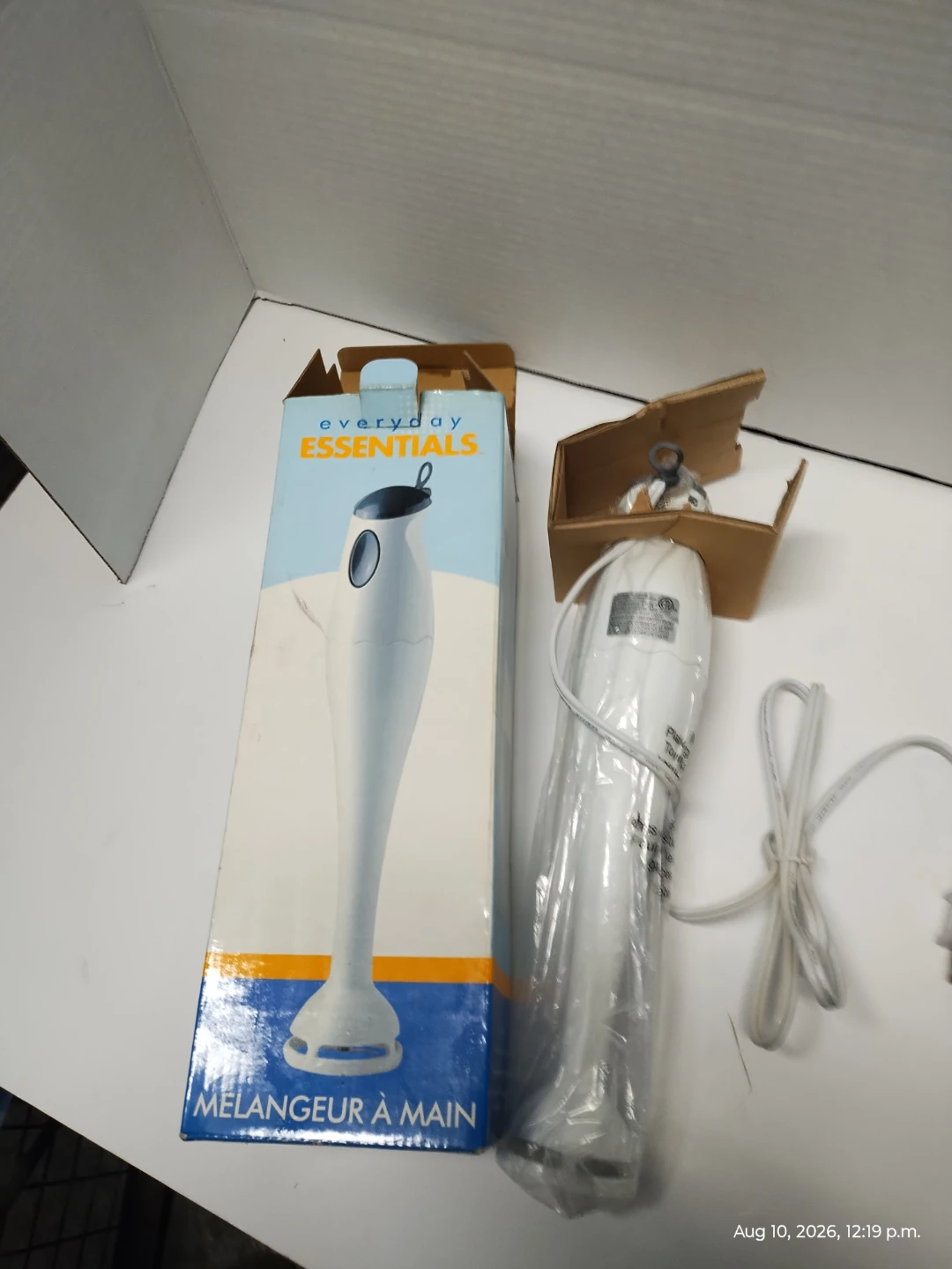 🥣  Everyday Essentials Hand Blender — New in Box - photo 4