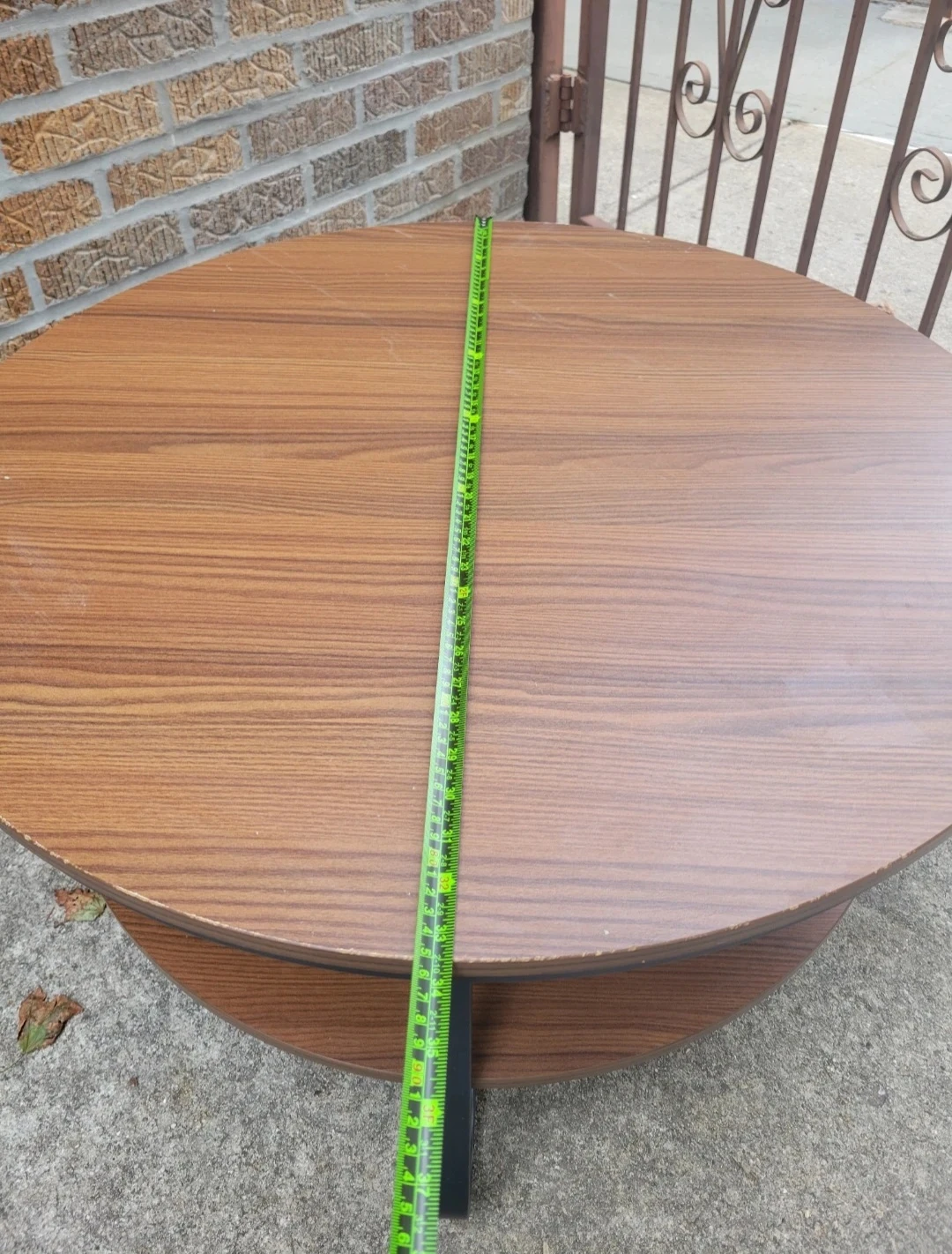 Round Coffee Table with Two Tiers - photo 5