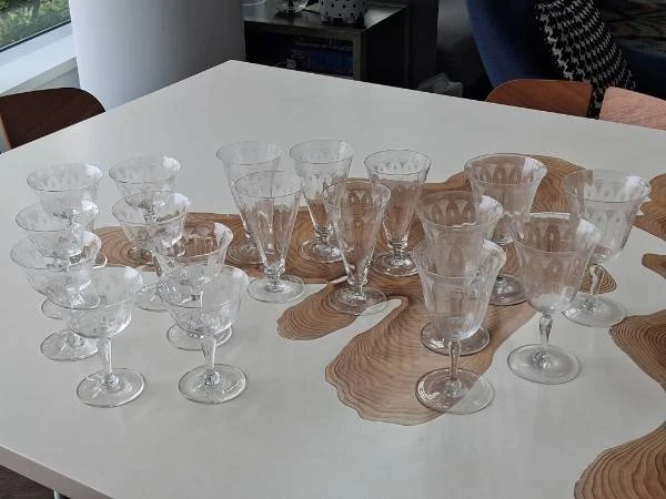 antique crystal glasses