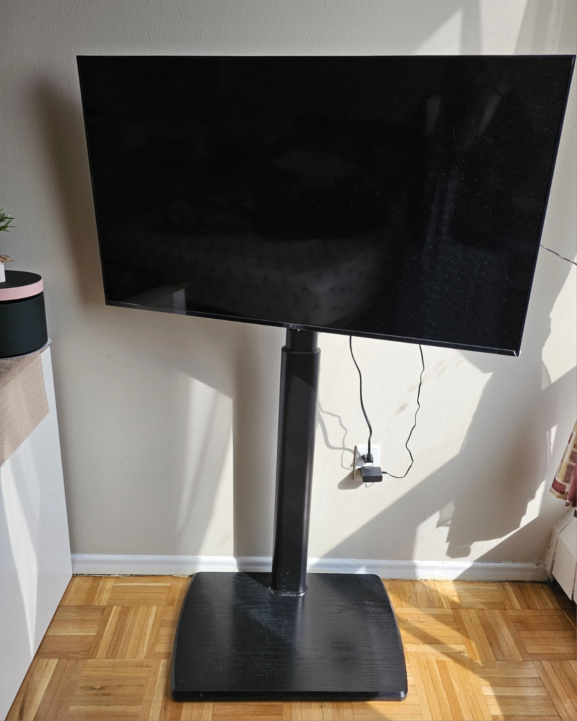 43" LG UHD Al UT75 Smart TV 2024 Black for sale