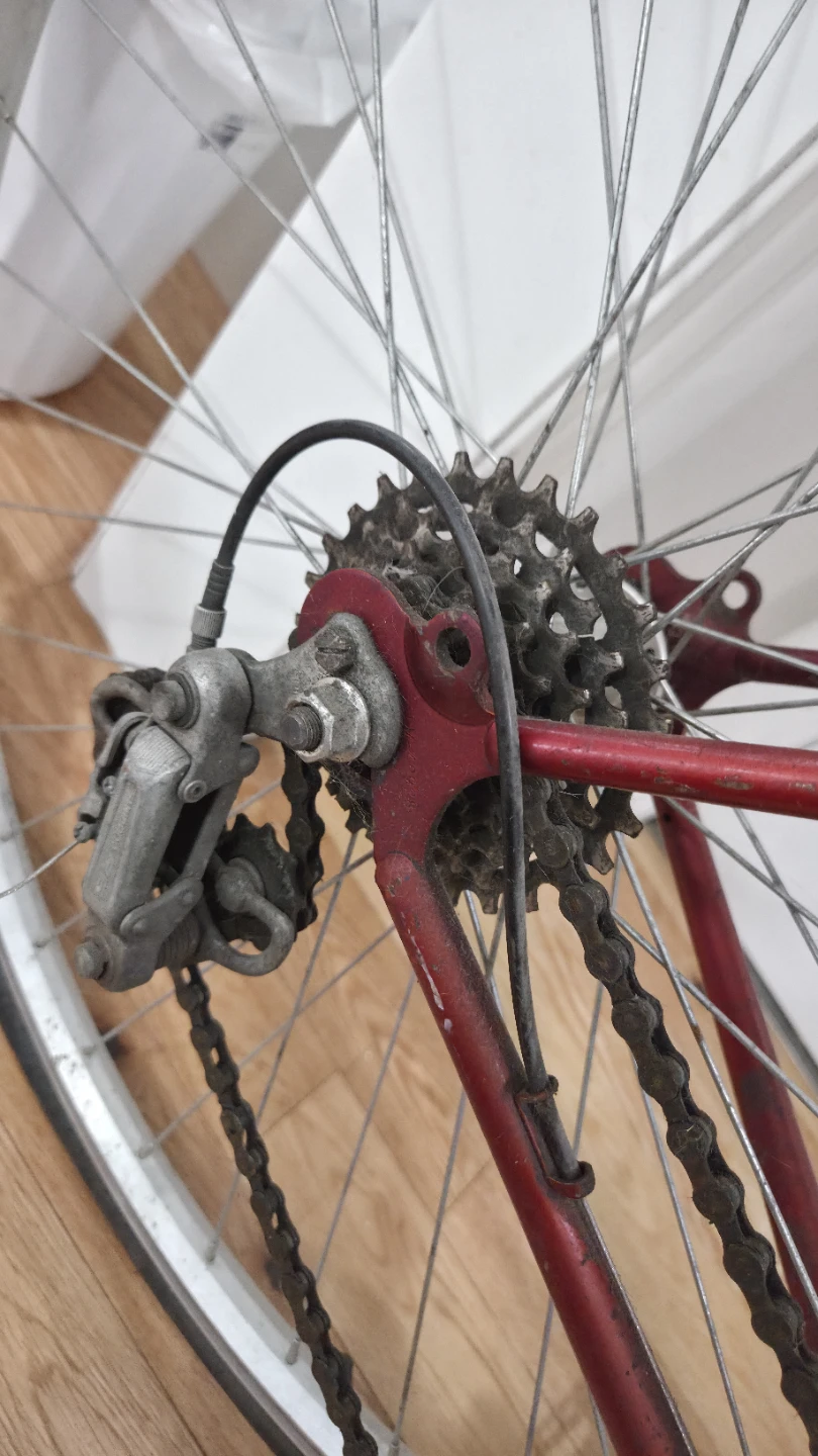 Red Peugeot Road Bike - photo 5