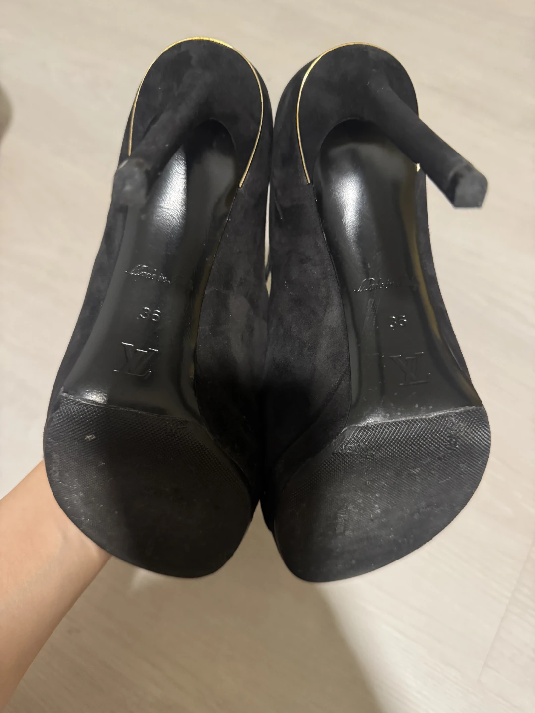 Louis Vuitton Black Heels Size 36 - photo 4