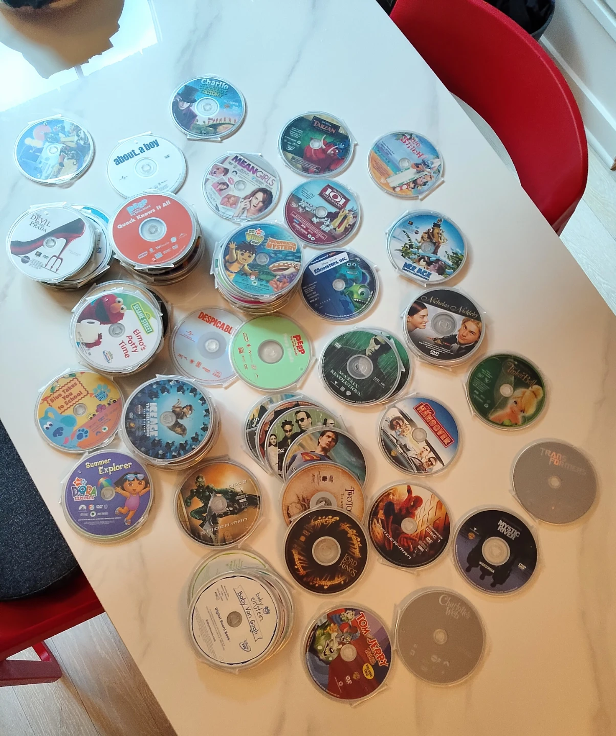 97 DVDS: Assorted Kids & Family DVDs