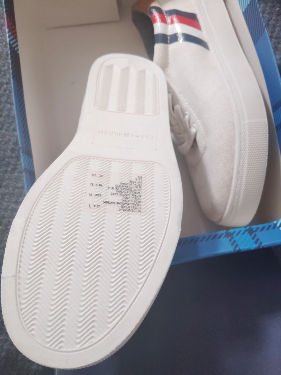 Tommy Hilfiger White Canvas Sneakers Size 3 - photo 4