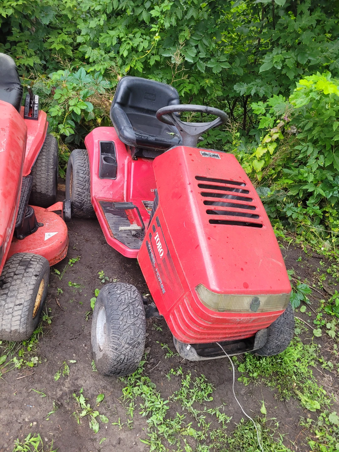 2 x Riding Lawn Mower Tractors HOMELITE TORO - photo 2