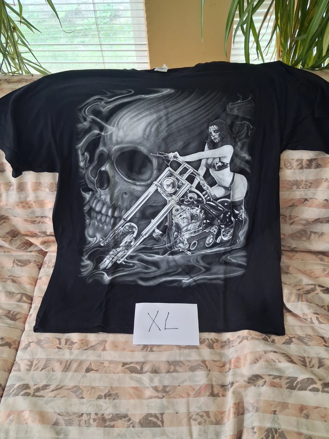 Men's Extra Large Graphic Design T-Shirt