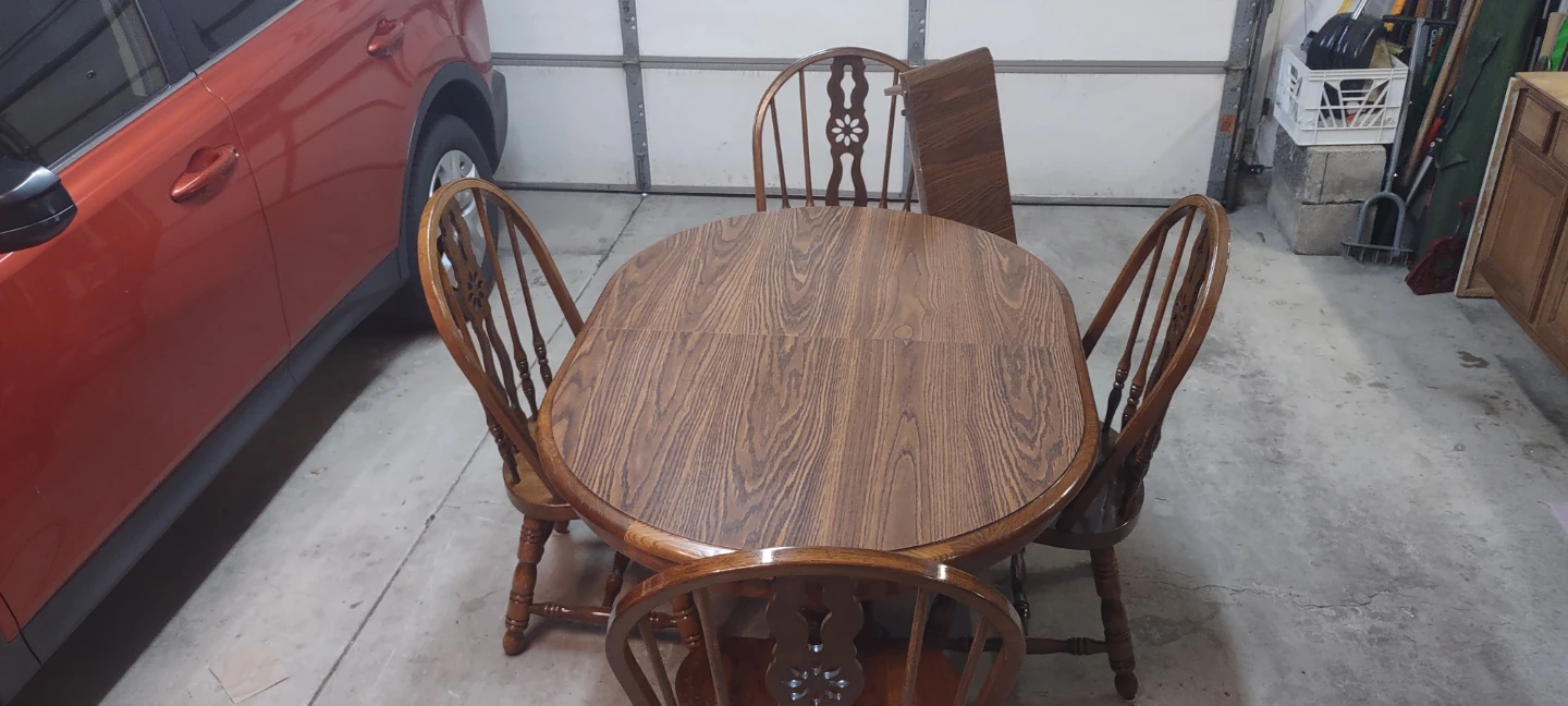 Dining table and 4 chairs - photo 2