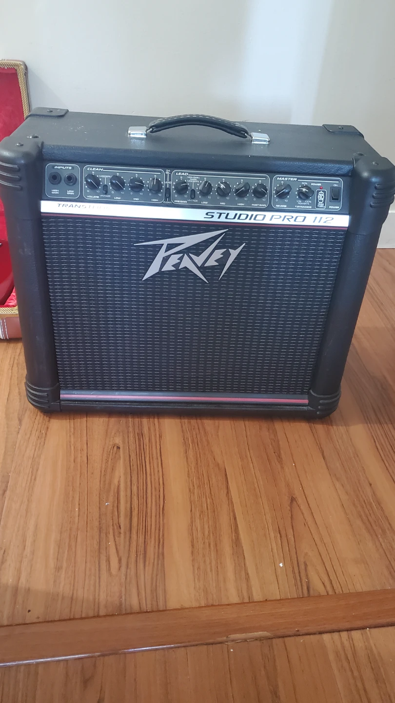 Peavey Studio Pro 112 Guitar Amplifier - photo 2