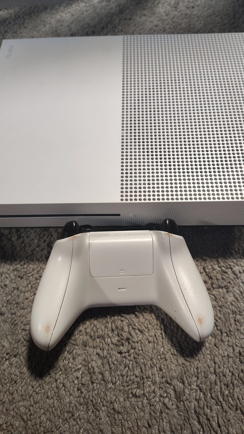 White Xbox One S Console - photo 4