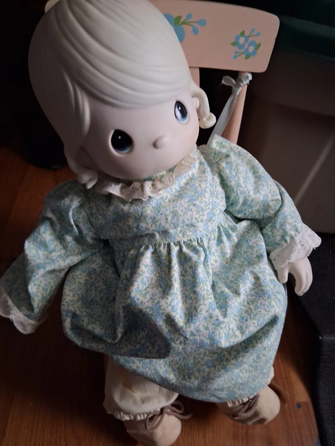 1984 Vintage Precious Moments Doll "Mother Sew Dear" - photo 2