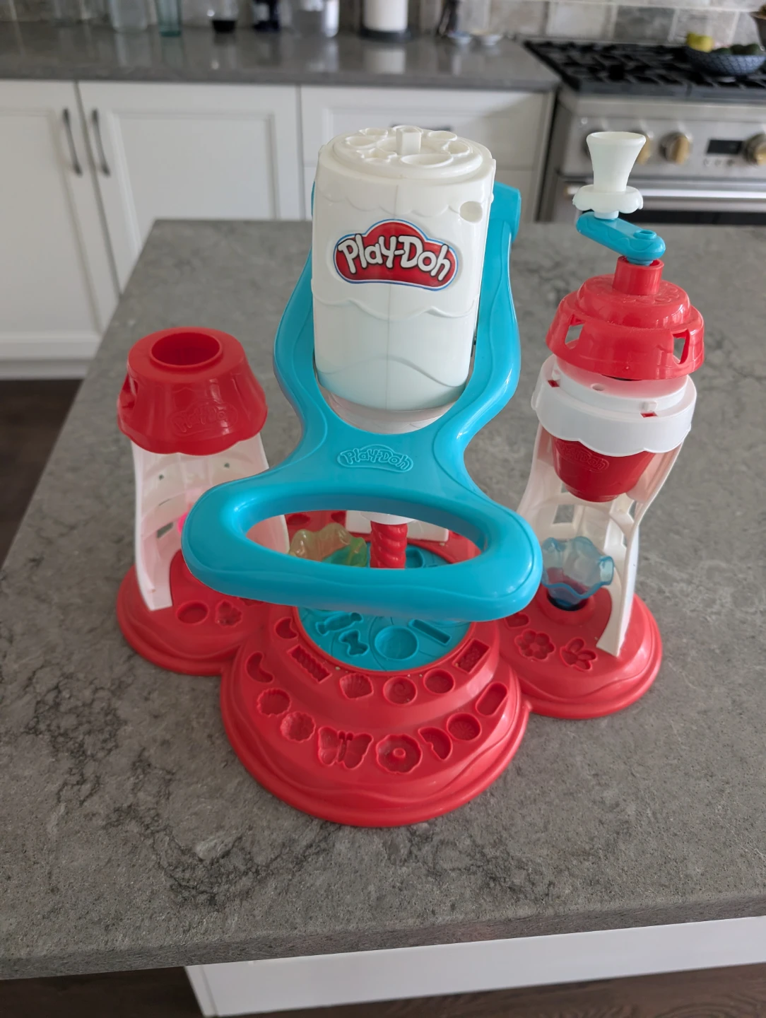 Play-Doh Ultimate Swirl Ice Cream Maker Playset