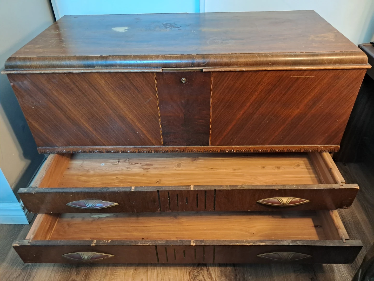 Vintage H. E. Milligan Cedar Chest - photo 3
