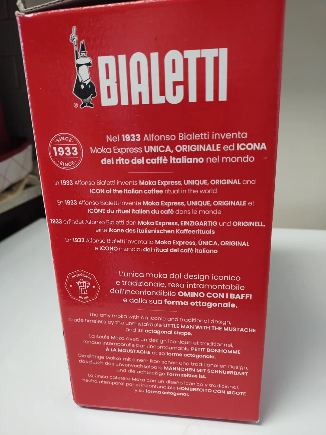 Bialetti Moka Express Coffee Maker (Red/Green, 6-Cup) - photo 3