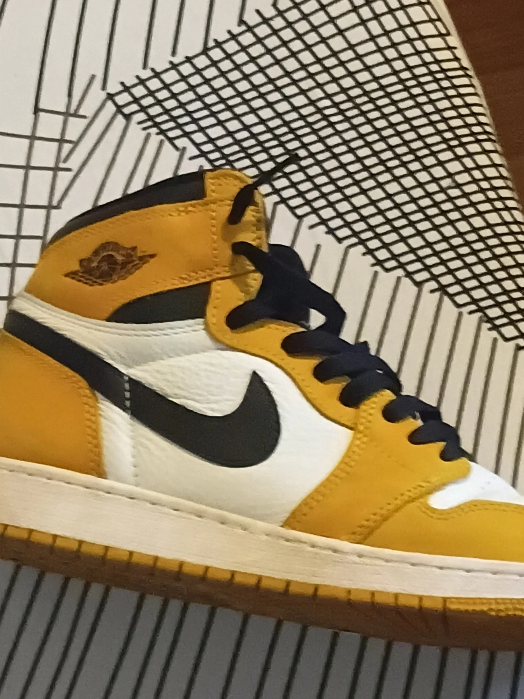Air Jordan 1 Mid Yellow Ochre Sneakers