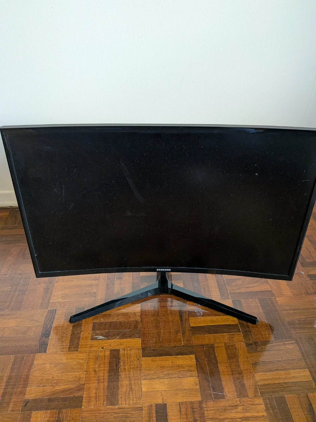 Samsung 27" Curved Monitor CF396