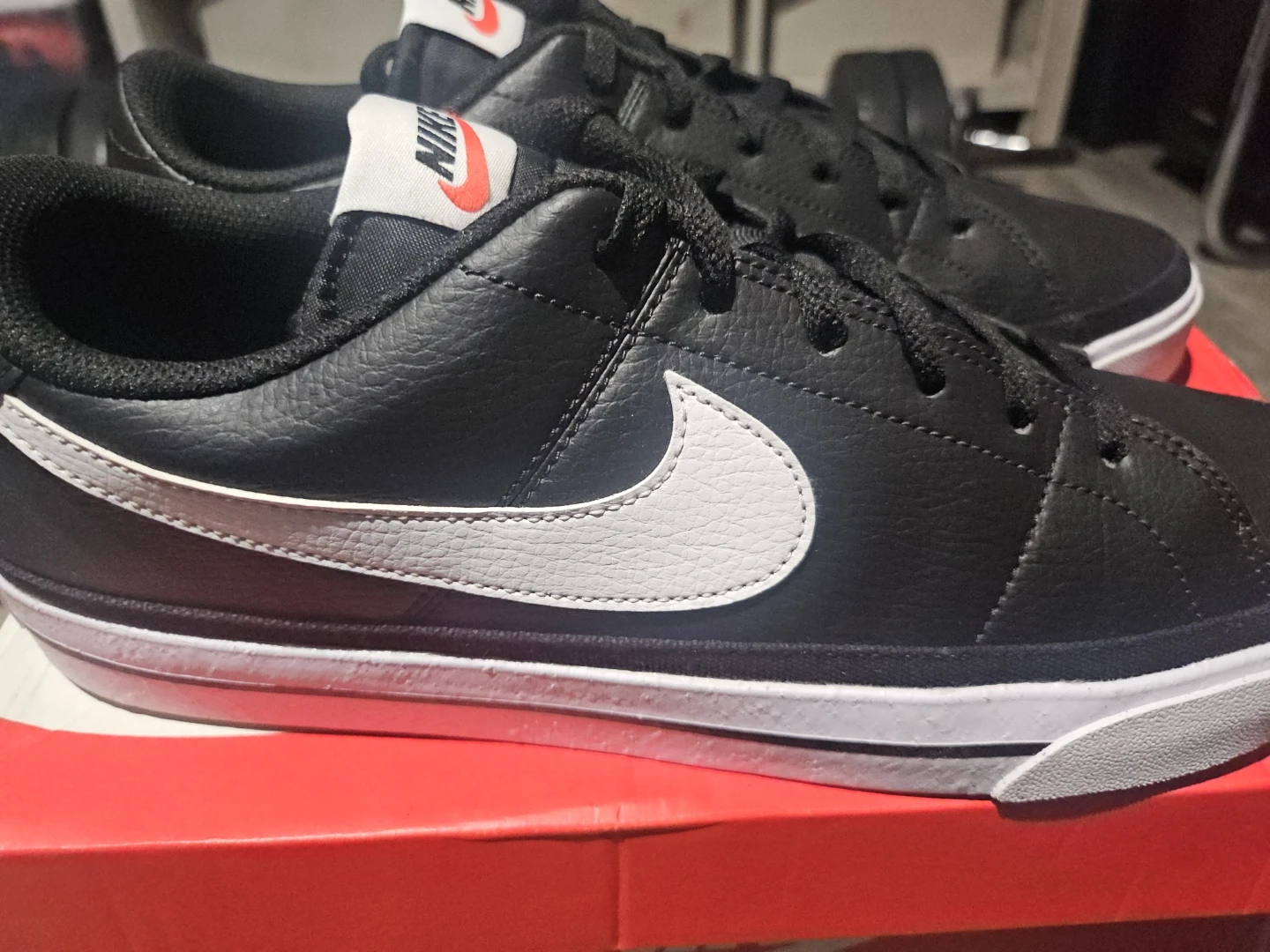 Nike Black Sneakers - photo 3