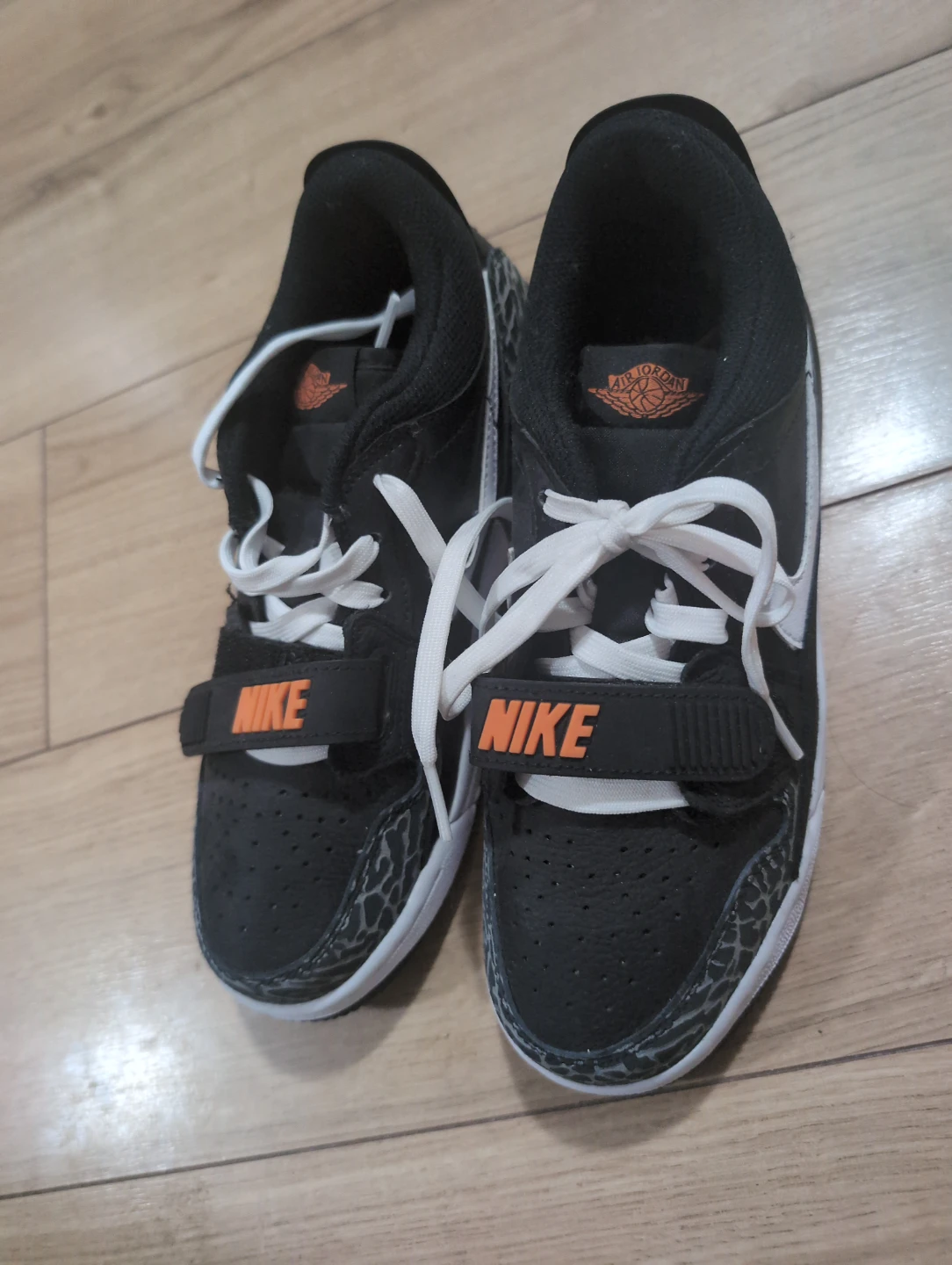 Boys size 5.5 Jordans
