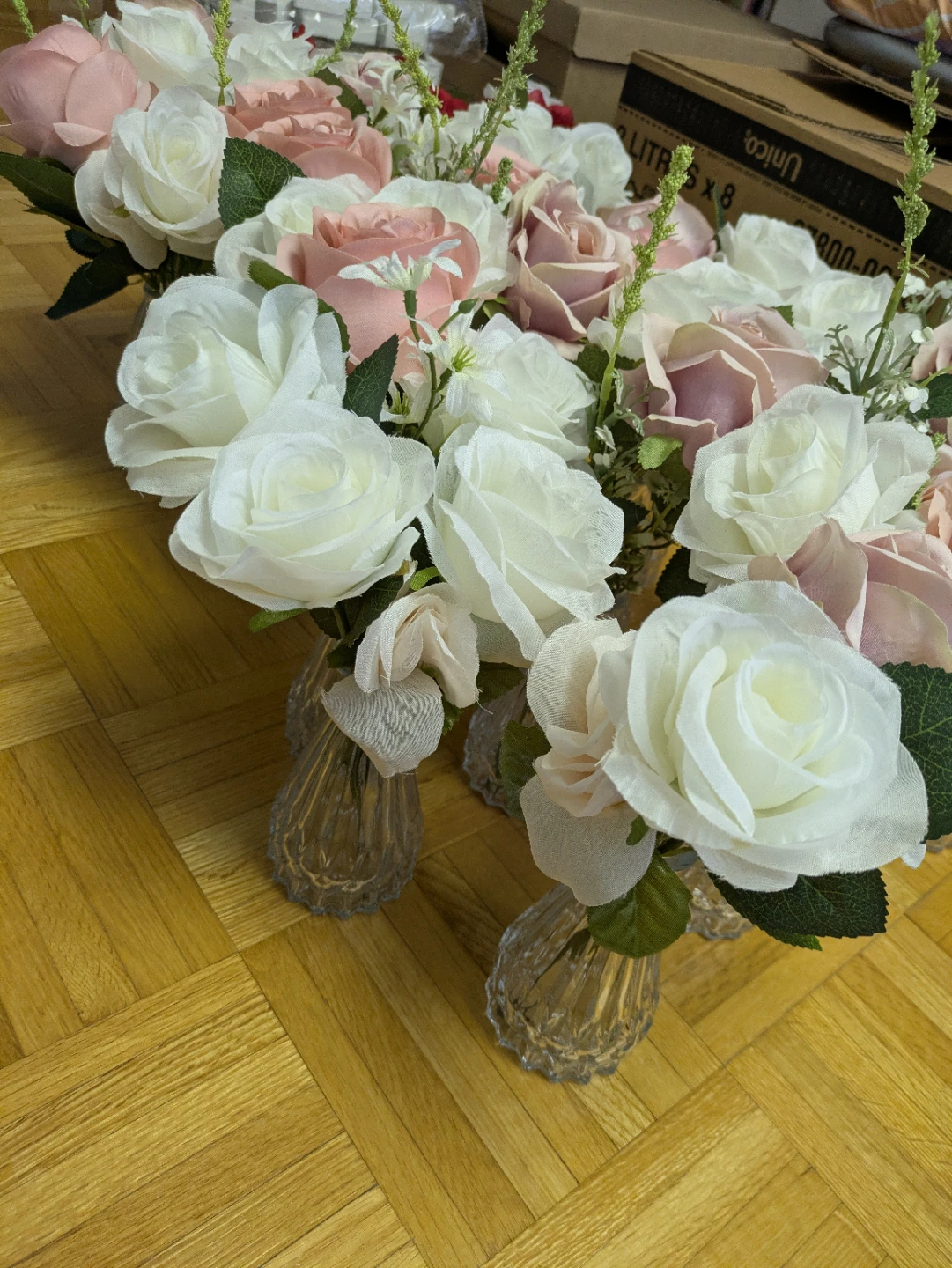 15 bud vases with flowers - photo 3