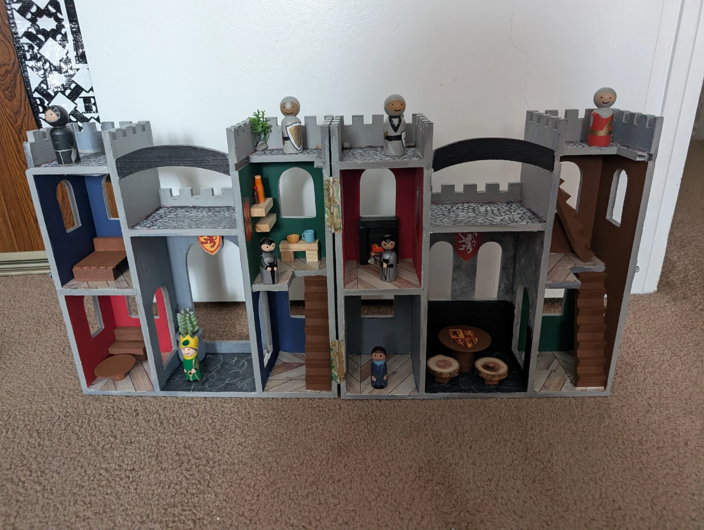 Wooden Toy Castle with Figures - photo 2