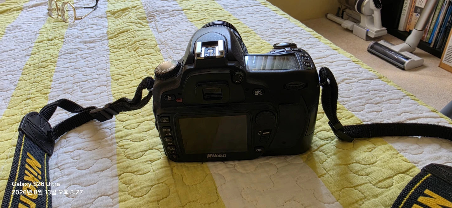 Nikon D80 DSLR Camera with Lens - photo 3