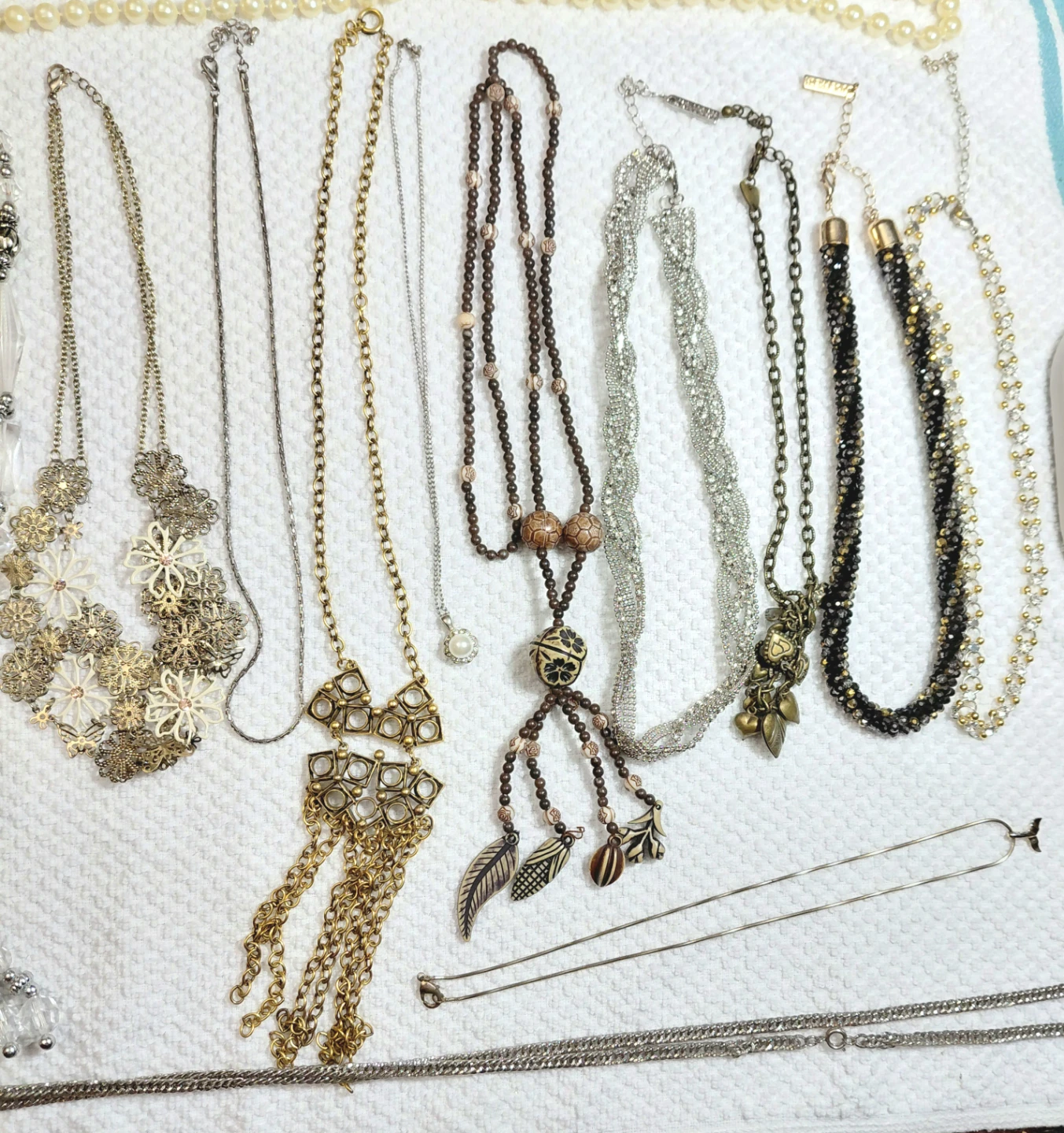Assorted Costume Jewelry Necklaces - photo 3