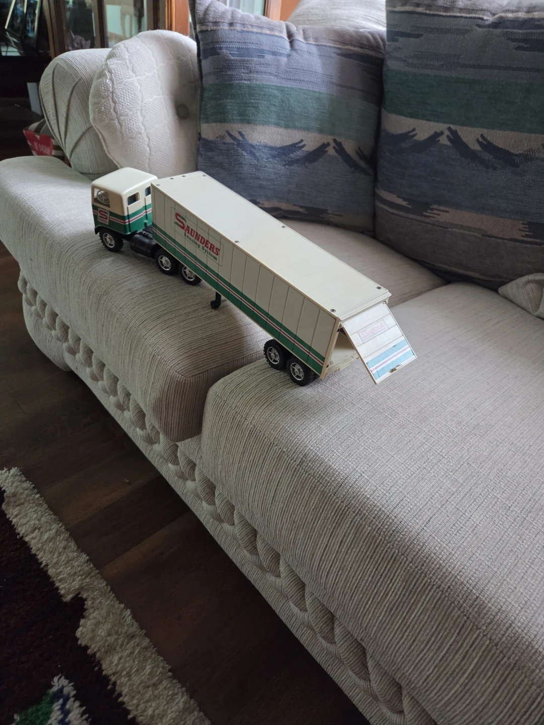 Toy truck