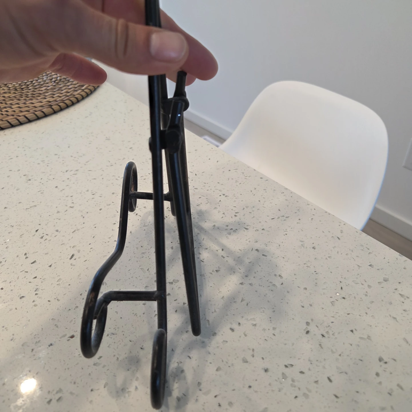 Black Metal Easel with Fleur-de-lis Accent - photo 5