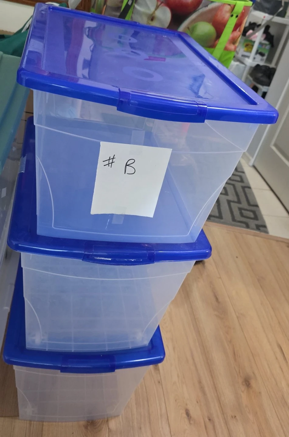 4 Plastic containers - photo 2