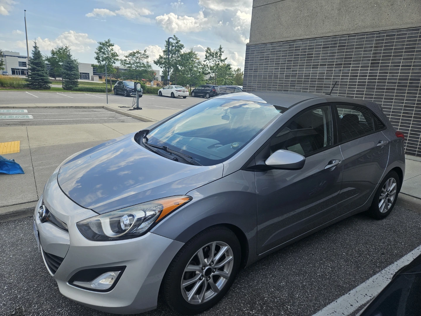Hyundai Elantra GT 5-Door Hatchback - photo 2