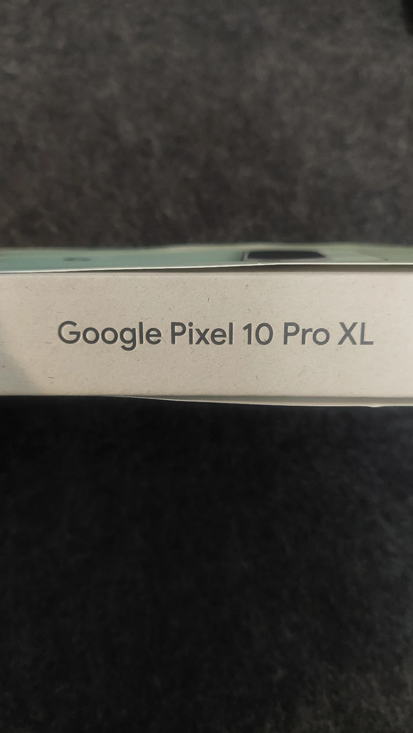 Google Pixel 10 Pro XL - photo 5
