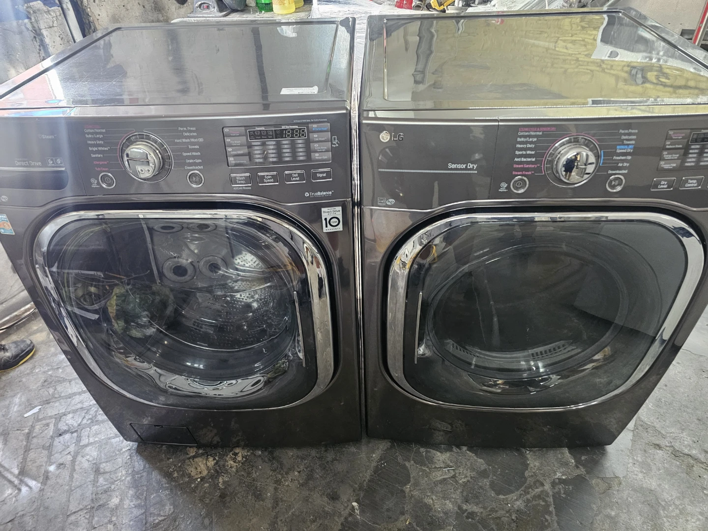 LG 27in Front Load Washer and Dryer Set