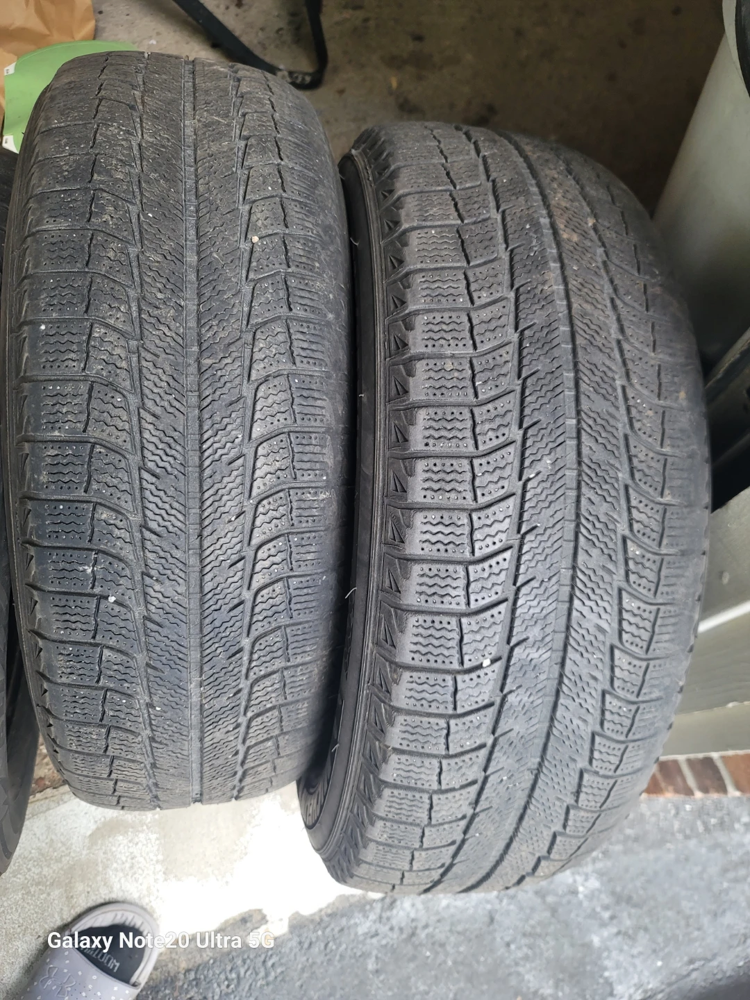2 Bridgestone Blizzak and 2michlen Winter Tires