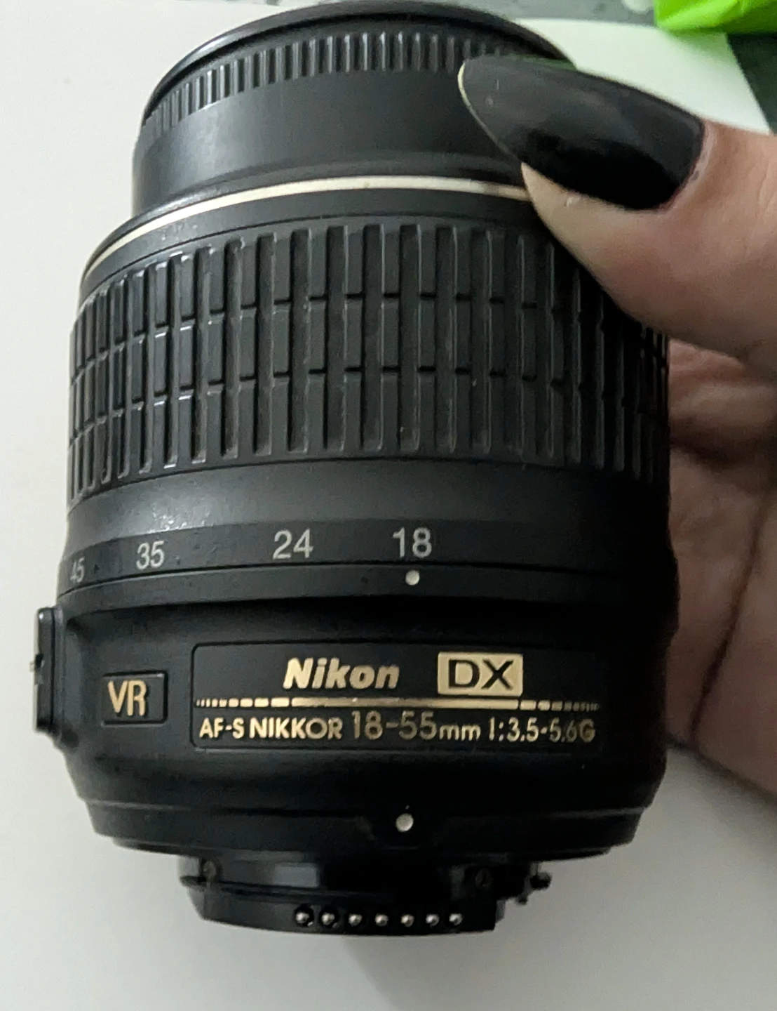 Nikon AF-S DX NIKKOR 18-55mm f/3.5-5.6G VR Lens - photo 4