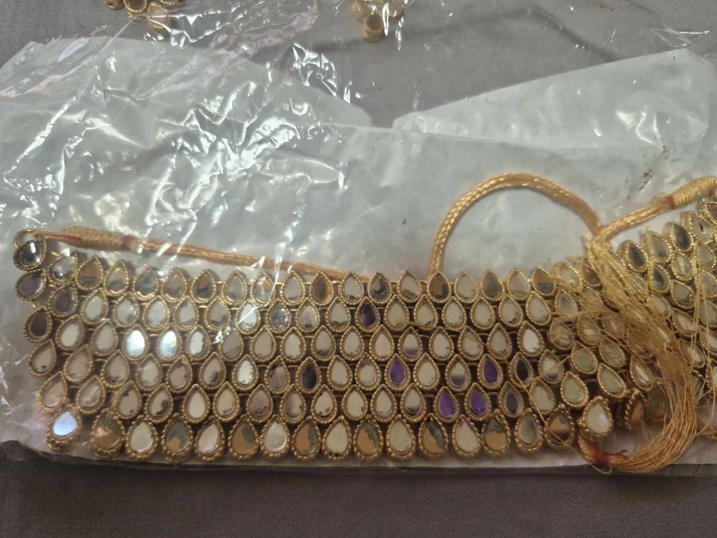 Gold coloured jewellery set with mirror work - photo 4