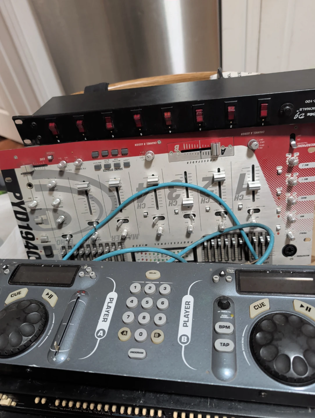Numark PYD1940 DJ Mixer & Controllers with MXR EQ - photo 2
