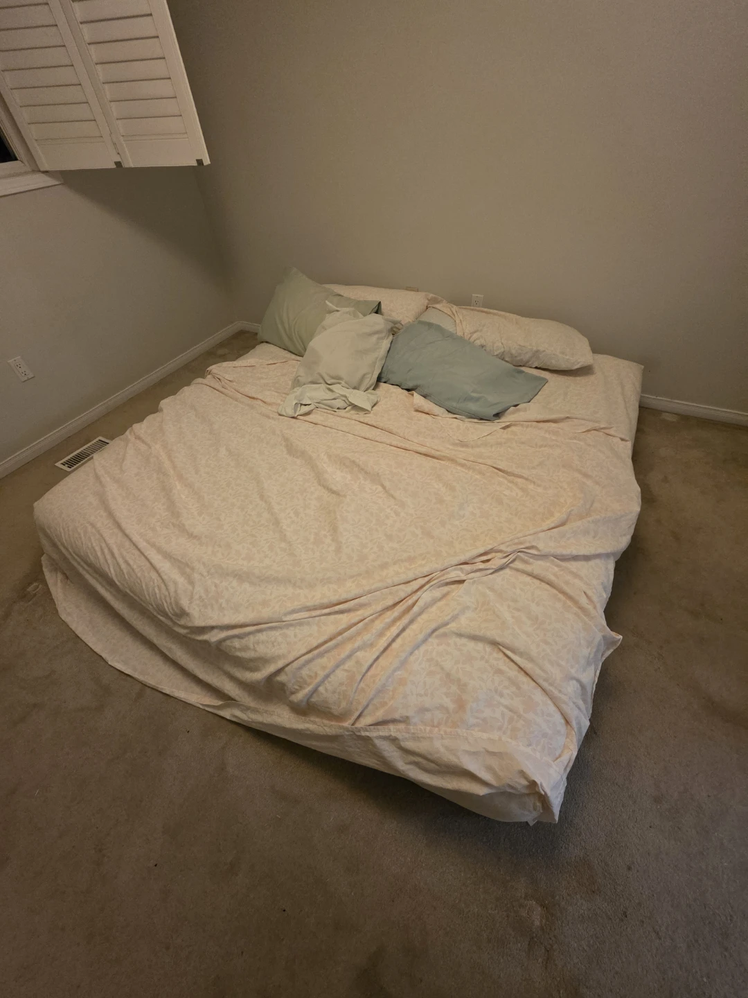 King size mattress with bedding