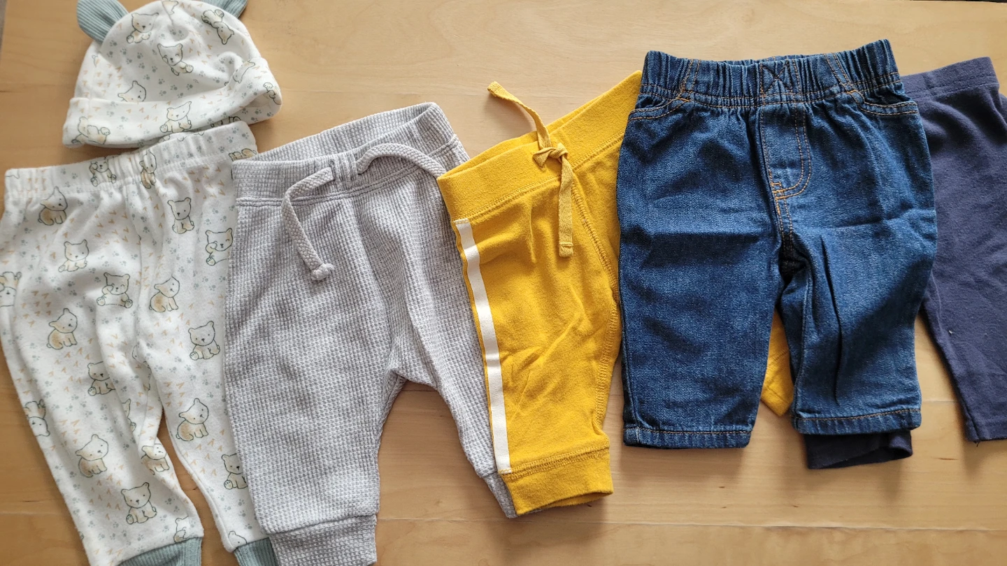3M Baby Clothes Bundle - Pants, Hat, Top & Sleepsuit - photo 2