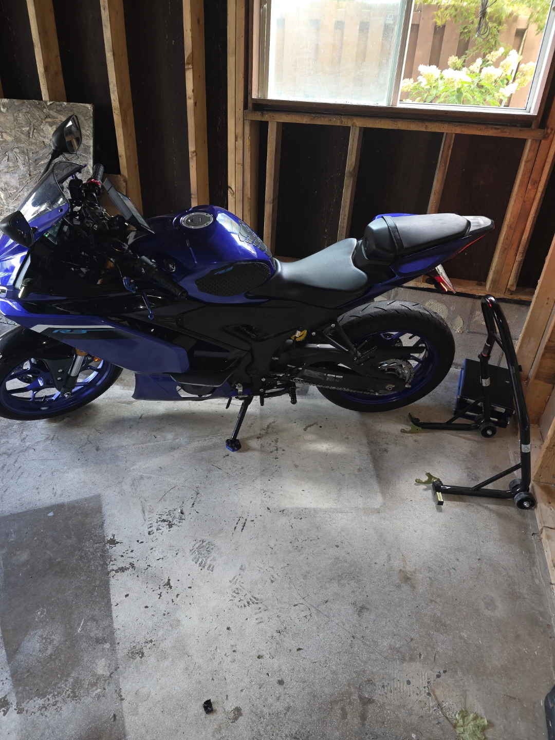 2025 Yamaha R3 Sport Motorcycle - photo 5