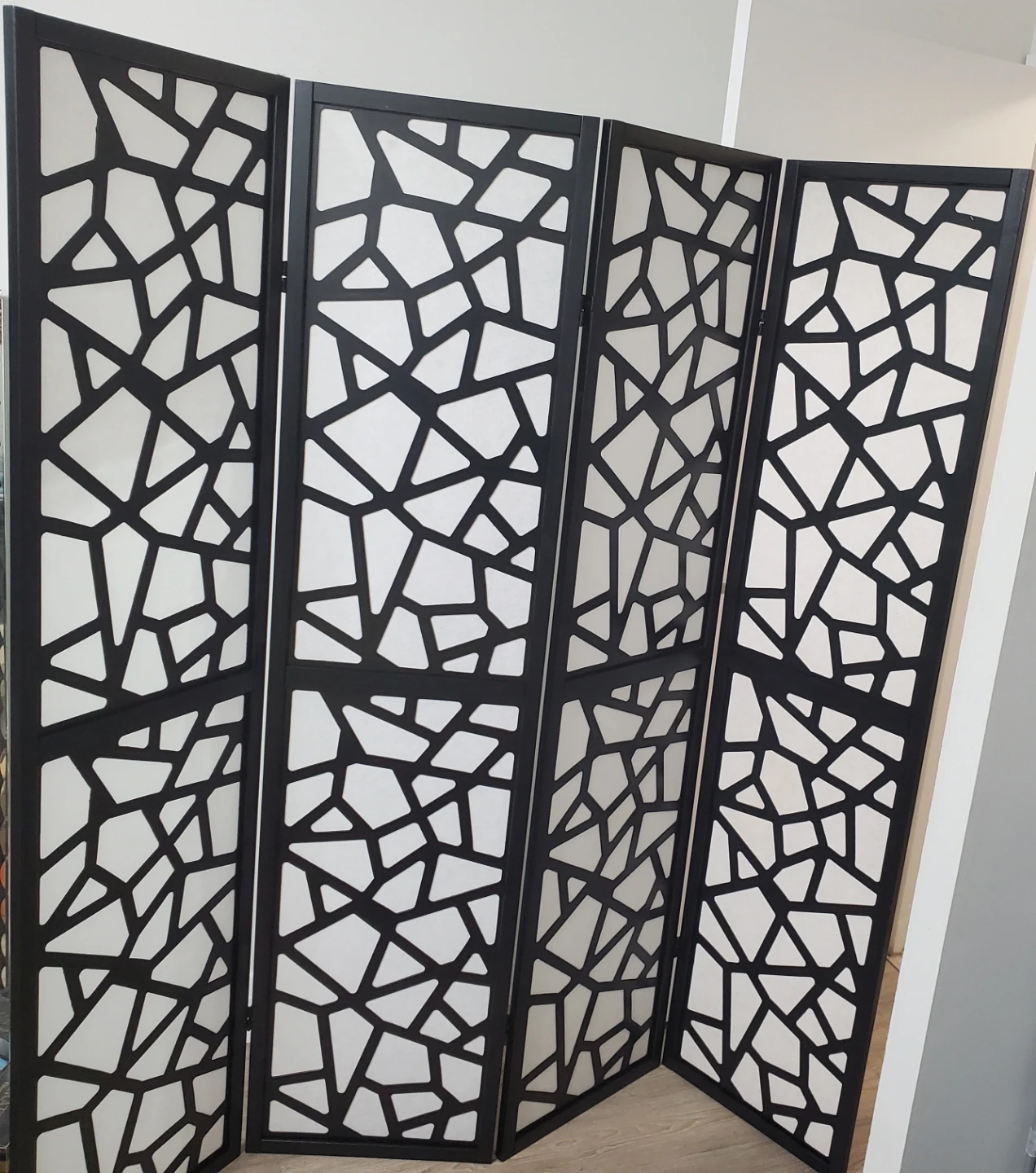 Beautiful 4-Panel Room Divider - photo 3