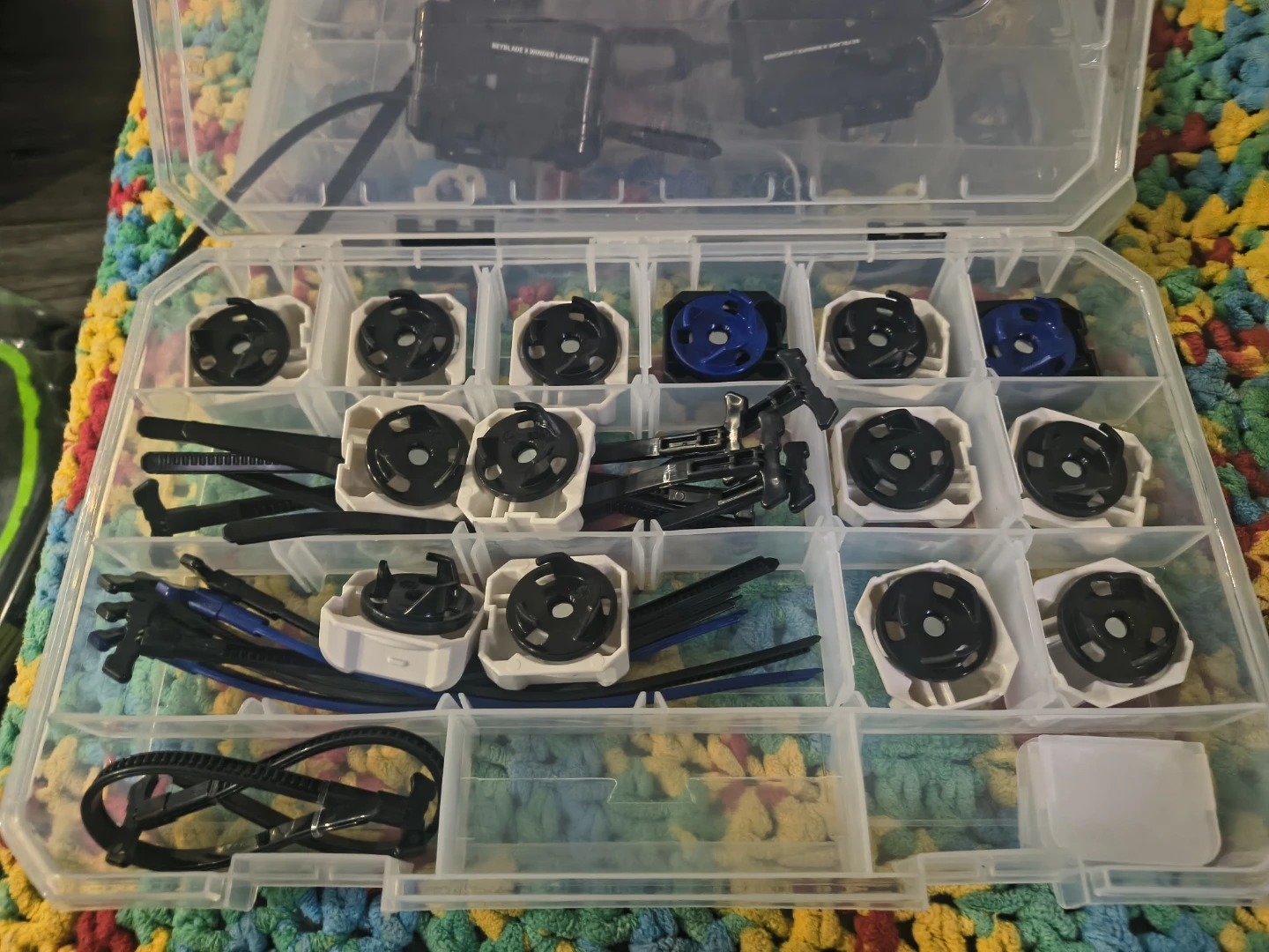 Beyblade x lot with two stadiums - photo 3
