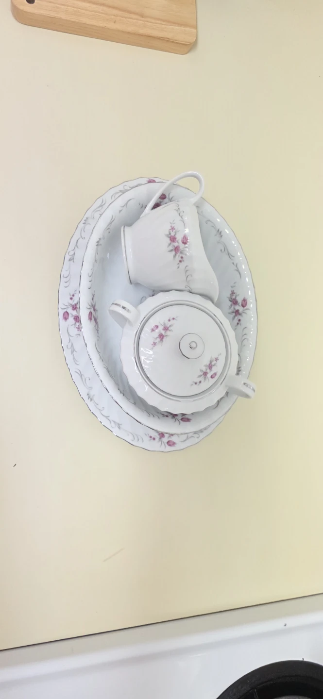 Vintage "Chateau Rose" Fine China of Japan – 4-Piece  Set