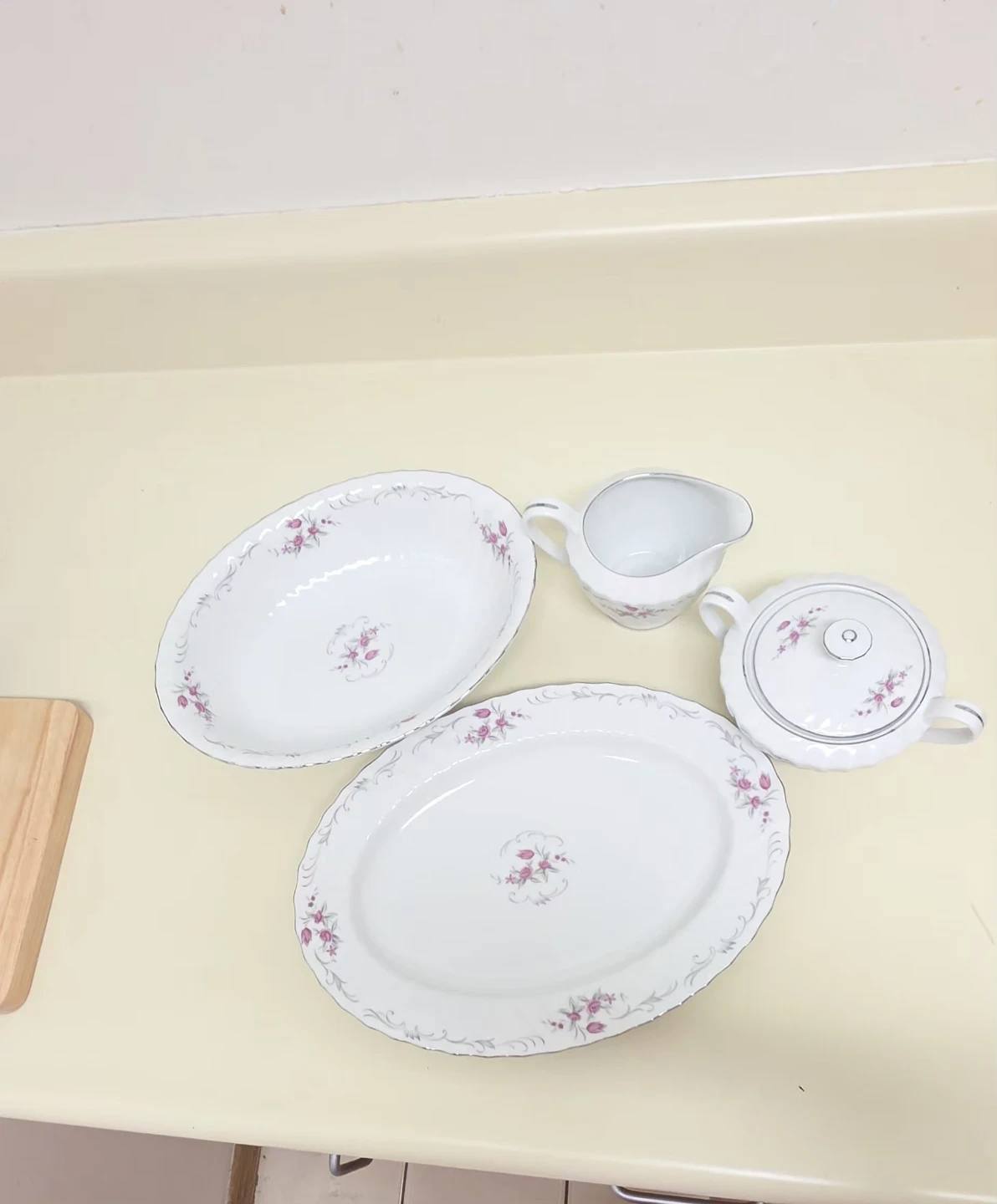 Vintage "Chateau Rose" Fine China of Japan – 4-Piece  Set - photo 2