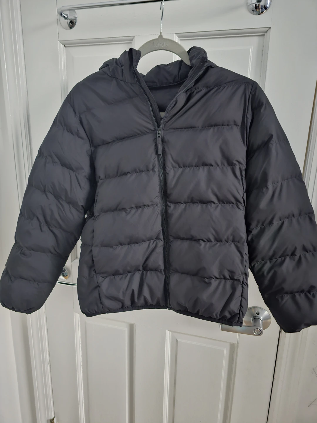 Uniqlo black puffer with detachable hood